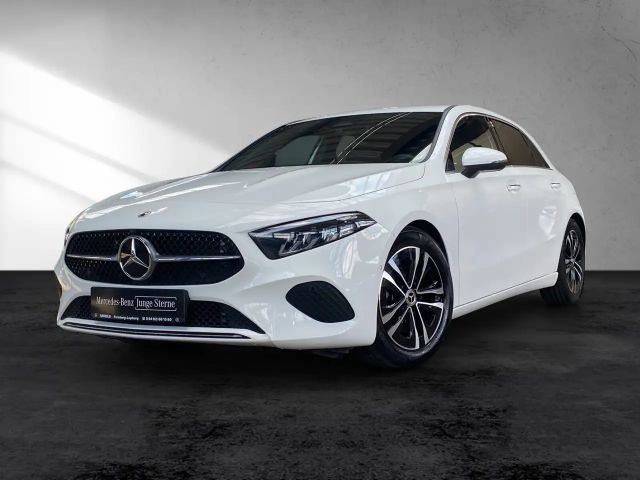 Mercedes-Benz A 220