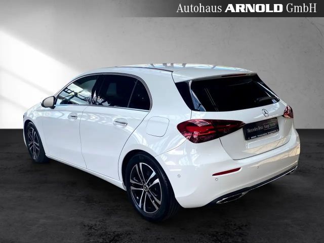 Mercedes-Benz A 220