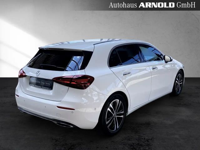 Mercedes-Benz A 220