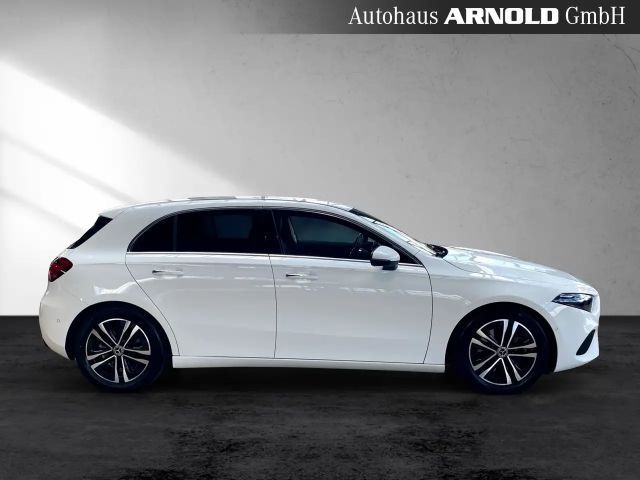 Mercedes-Benz A 220