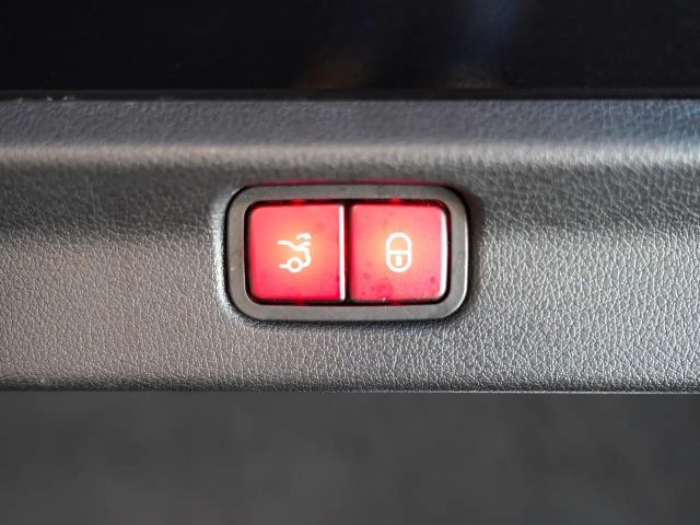 Mercedes-Benz EQE 500