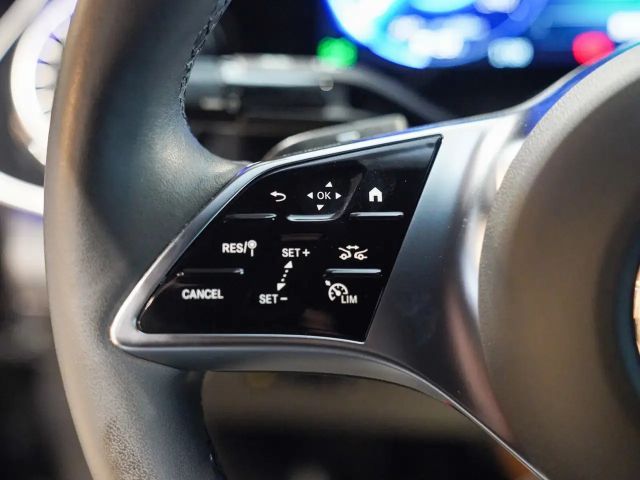 Mercedes-Benz EQE 300