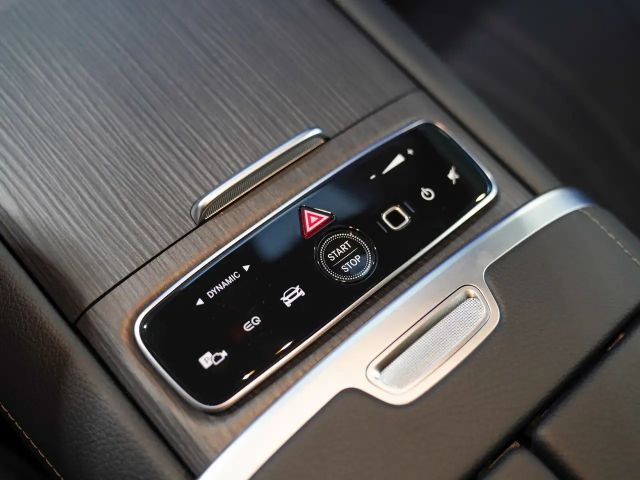 Mercedes-Benz EQE 300