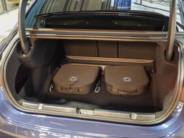 Mercedes-Benz EQE 300