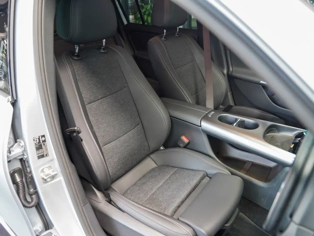 Mercedes-Benz GLB 250