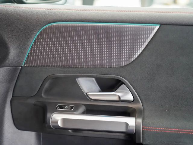 Mercedes-Benz EQB 250