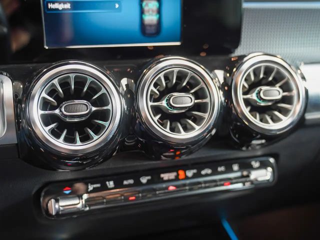 Mercedes-Benz EQB 250