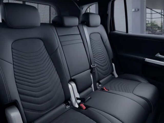 Mercedes-Benz GLB 220