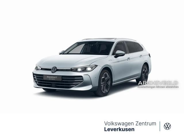 Volkswagen Passat eHybrid Elegance MATRIX 360° PANO H/K 2025 Hybride / Benzine