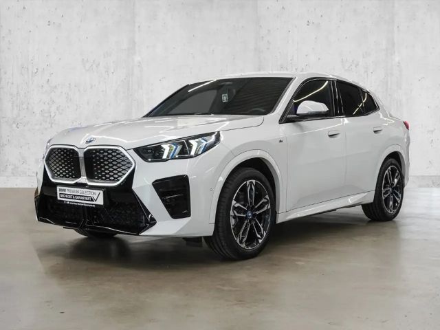 BMW X2 xDrive30 M SPORT 19''LC PROF HuD AHK ACC 360°PARKE 2025 Elektrisch