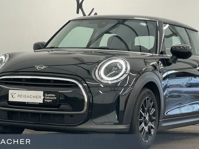 MINI Cooper A Classic-Trim DKG SpoSi SH LM16" MFL 2023 Benzine