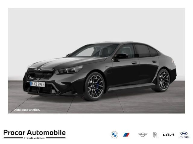 BMW M5 Limousine PANO ACC 360°KAM RFK NAVI LED DAB 2025 Hybride / Benzine