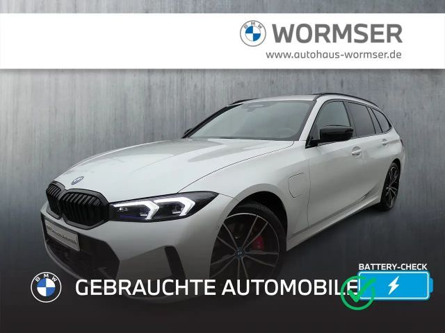 BMW 330 e Touring M Sport Pro Head-Up+StHz+StKlima+BT 2023 Hybride / Benzine