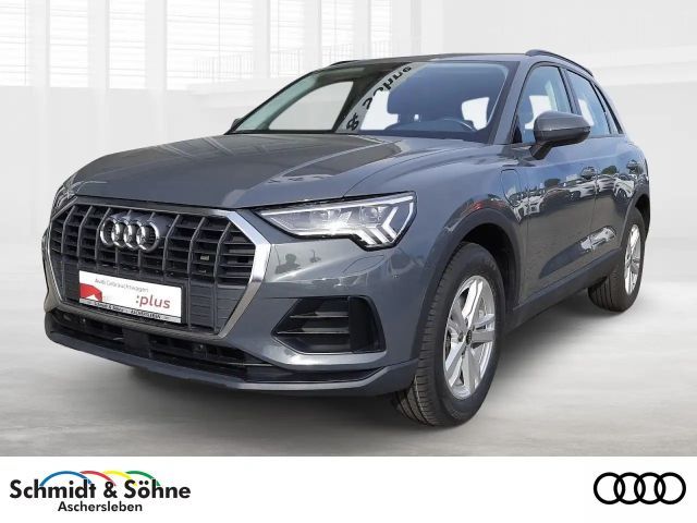 Audi Q3 45 1.4 TFSI e S-tronic LEDER, MATRIX, AHK, 2022 Hybride / Benzine
