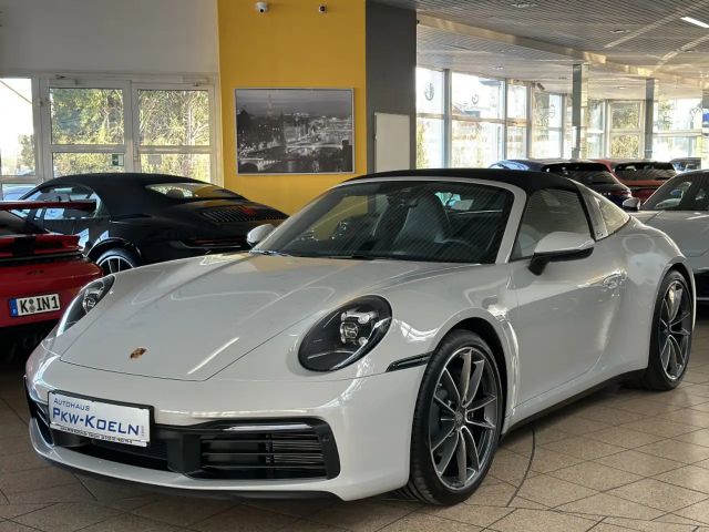 Porsche 992 2022 Benzine