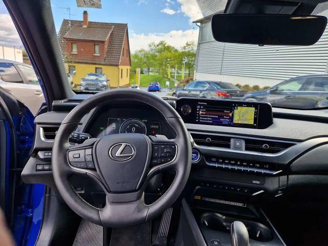 Lexus UX 300e