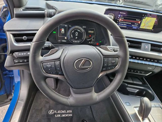 Lexus UX 300e