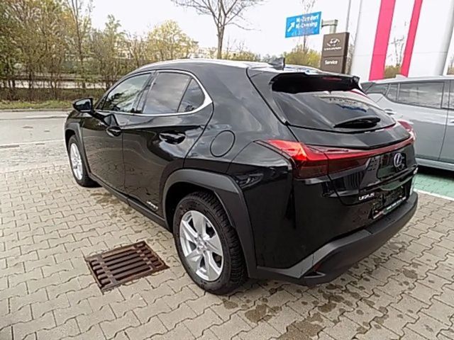 Lexus UX 250h