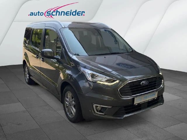 Ford Grand Tourneo