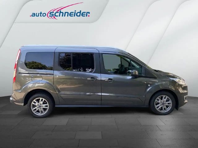 Ford Grand Tourneo