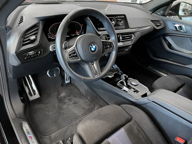 BMW 235