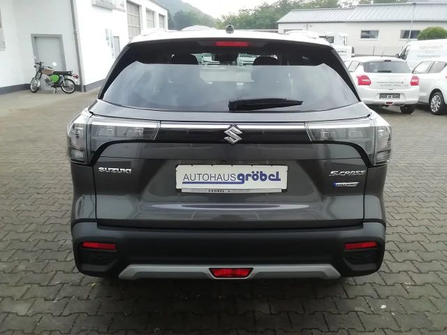 Suzuki S-Cross